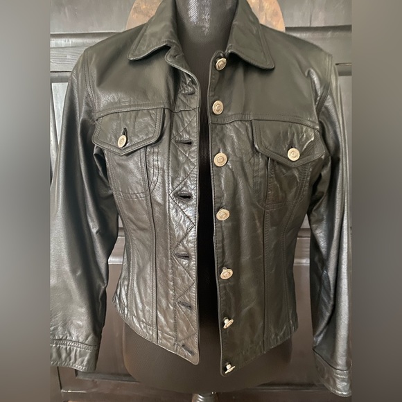 Vintage Danier leather jacket. - Picture 1 of 3